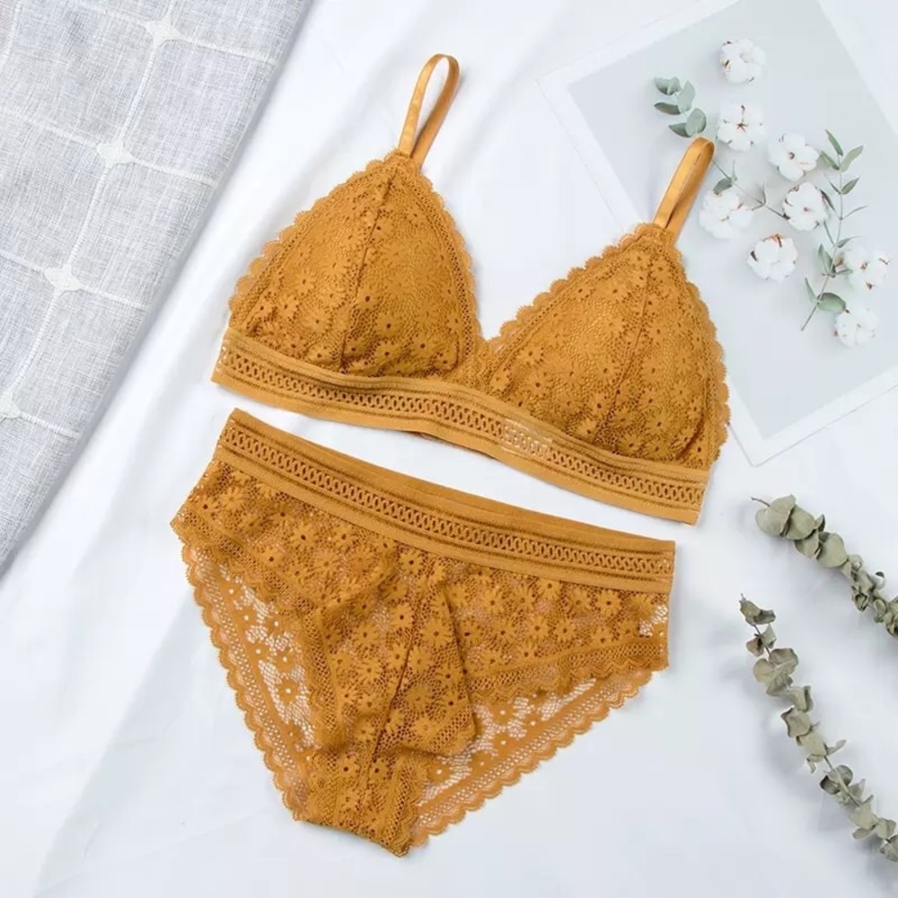 New Yellow Floral Lace Medium Bra & Underwear